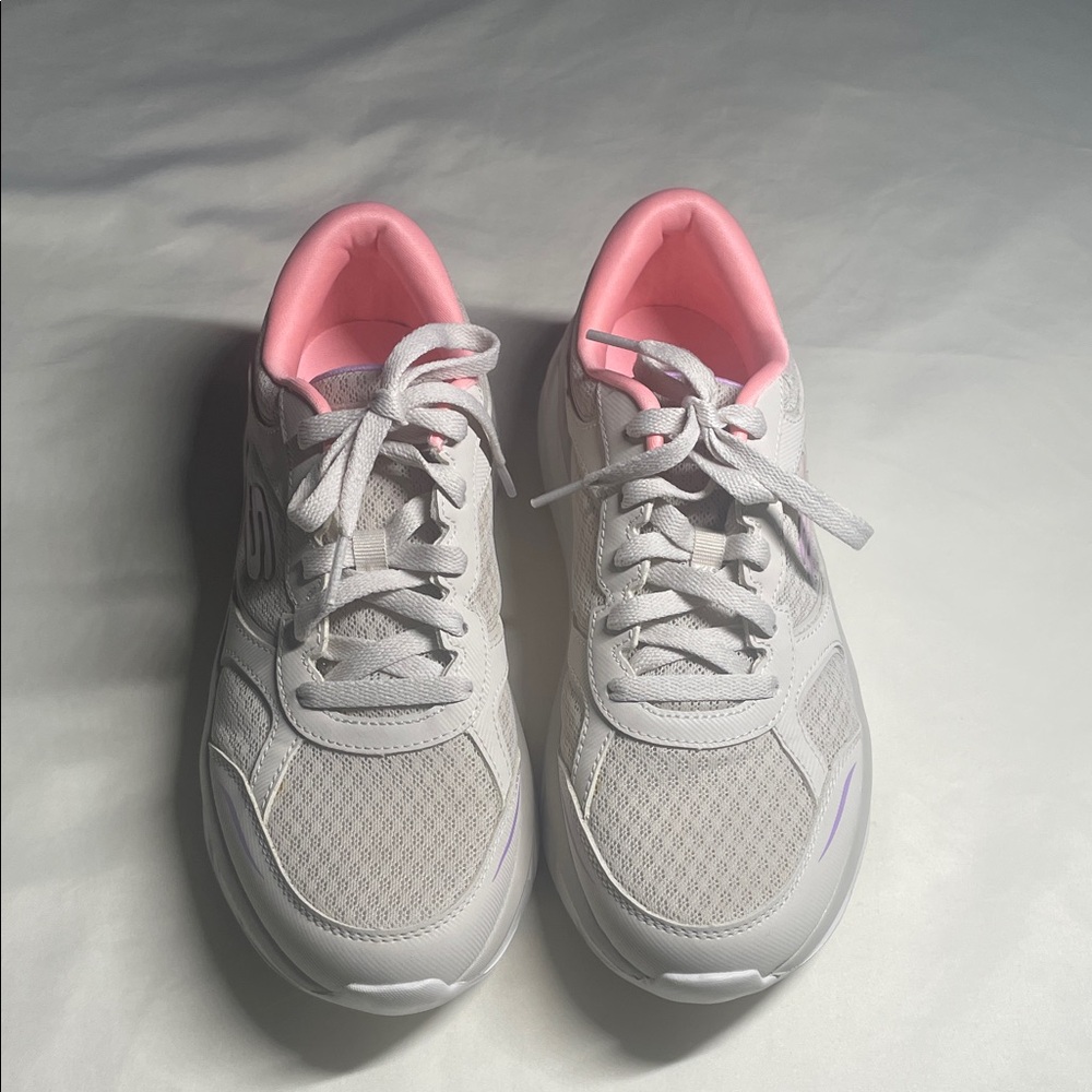 Skechers Women's Gray and Pink Sneakers